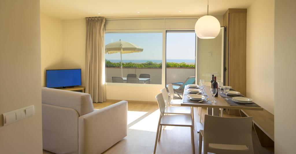 קסטלדפלס Apartamentos Voramar מראה חיצוני תמונה