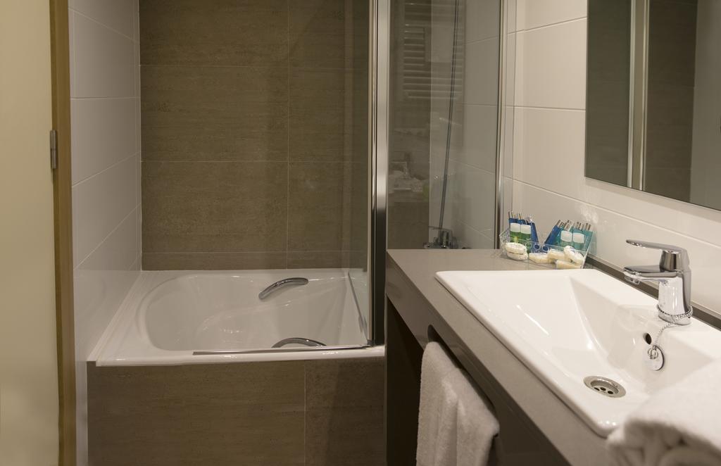 קסטלדפלס Apartamentos Voramar מראה חיצוני תמונה