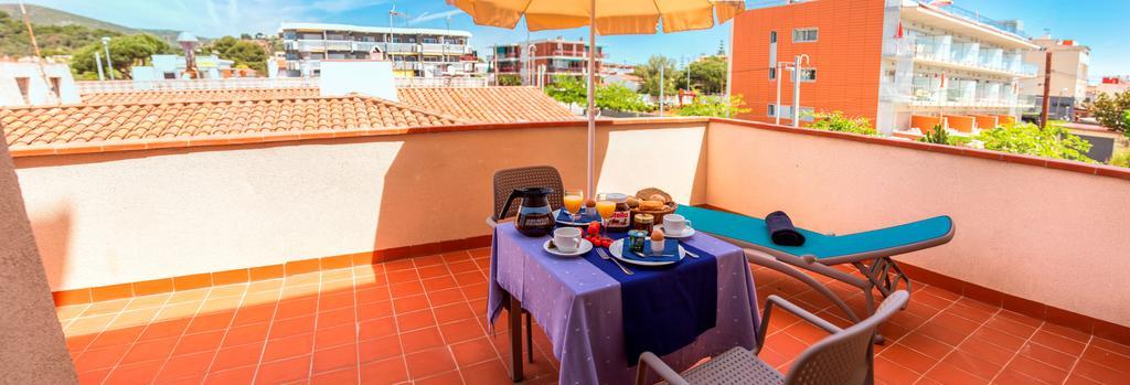 קסטלדפלס Apartamentos Voramar מראה חיצוני תמונה